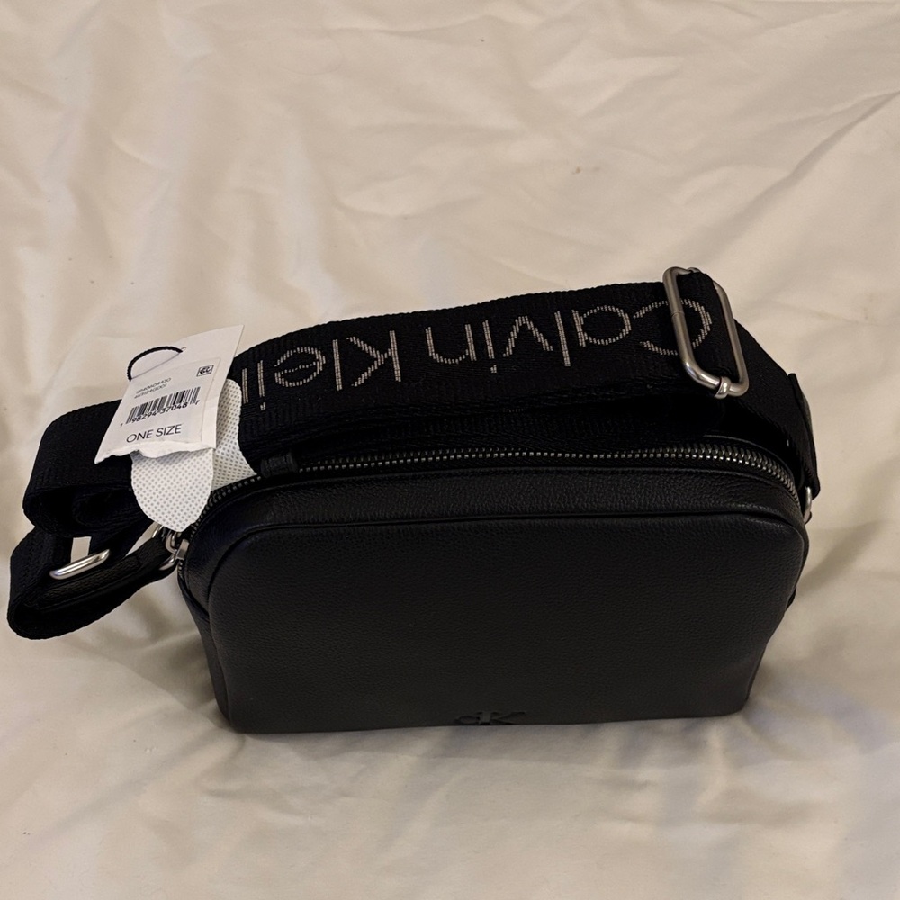 Calvin Klein Black Bag - Picture 2 of 5